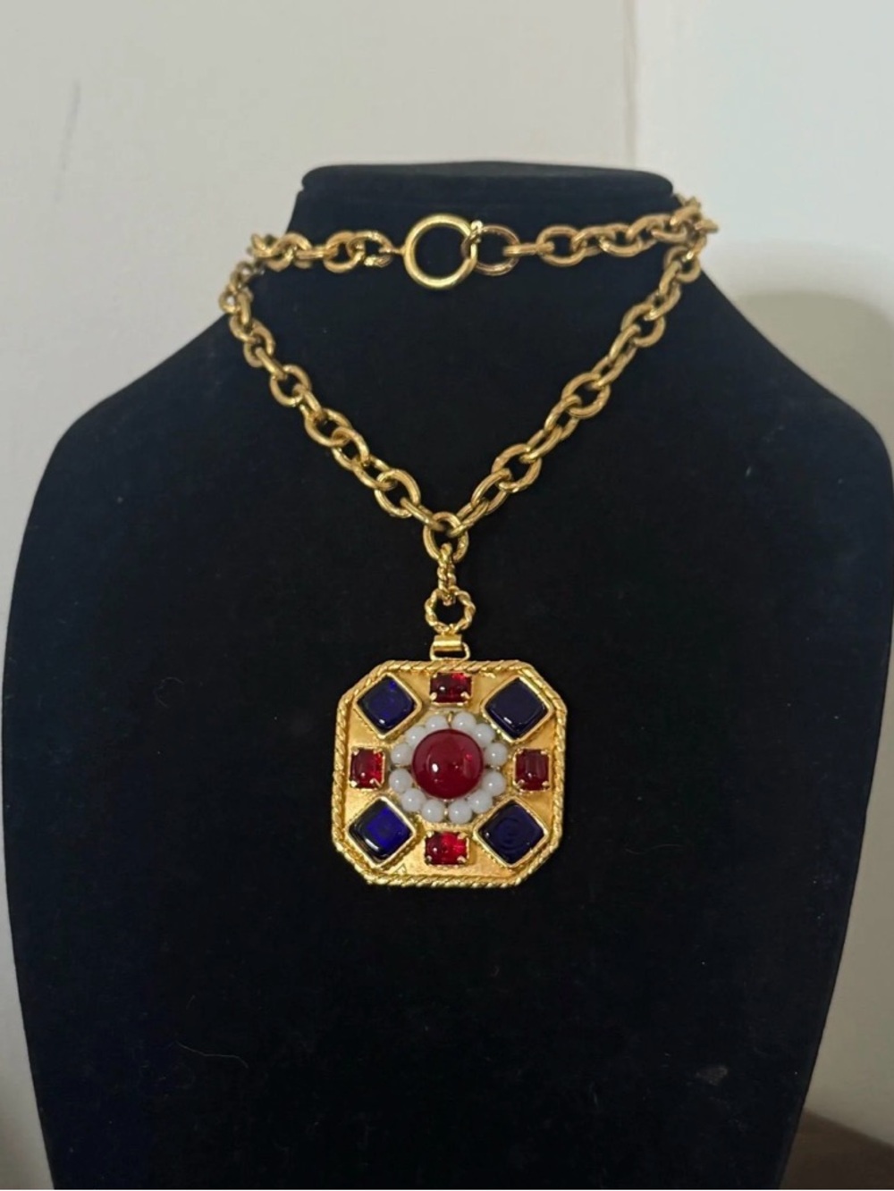 Chanel Vintage Gripoix Gold Necklace